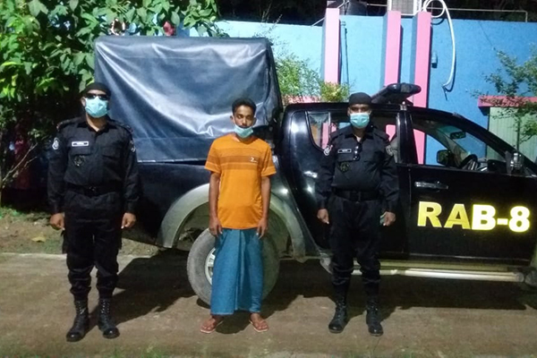 গলাচিপায় গাঁজাসহ মাদক ব্যবসায়ী গ্রেফতার