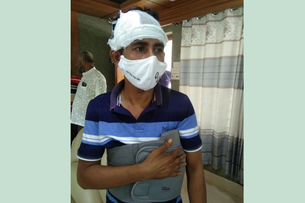 চাঁপাইনবাবগঞ্জে উপজেলা চেয়ারম্যানের ড্রাইভারকে পেটানোর ঘটনায় মামলা