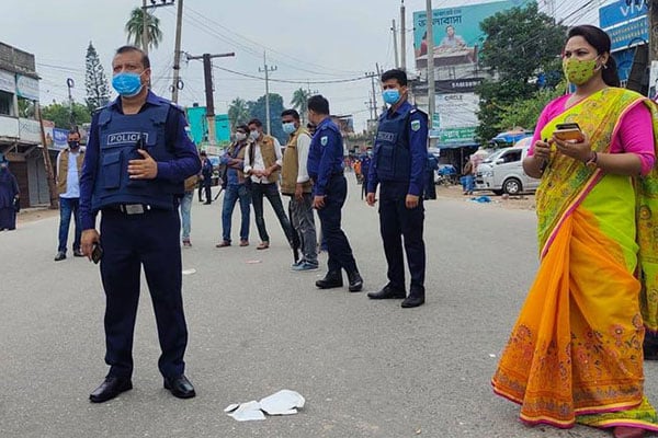 নাটোরে স্বেচ্ছাসেবক লীগের দুটি গ্রুপের পাল্টাপাল্টি কর্মসূচি