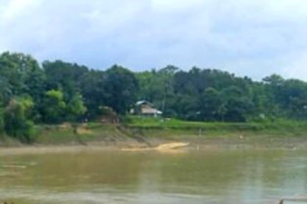 টানা বর্ষণে মাতামুহুরী নদীতে বিপদসীমার উপরে পানি, বন্যার আশঙ্কা 