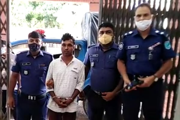পরকীয়া সন্দেহে স্ত্রীকে হত্যা, থানায় স্বামীর আত্মসমর্পণ