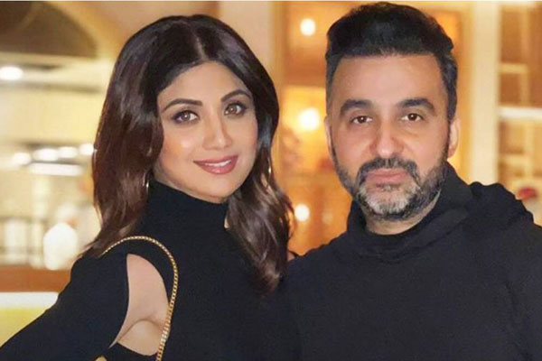আরও বিপাকে রাজ-শিল্পা, এবার চুক্তিভঙ্গের অভিযোগে জরিমানা