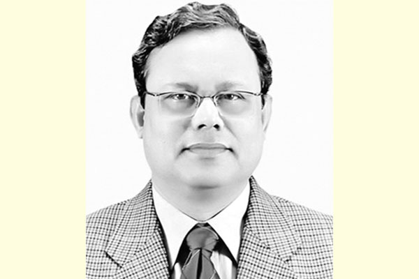 ‘ইয়েস স্যার ... আপনি কী চান স্যার’