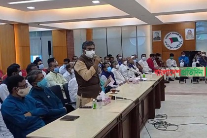 আবারও ১/১১’র ষড়যন্ত্রের গন্ধ পাই : এস এম কামাল হোসেন 