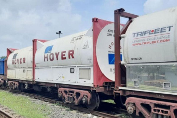 বেনাপোল দিয়ে আরও ২০০ টন অক্সিজেন আমদানি

