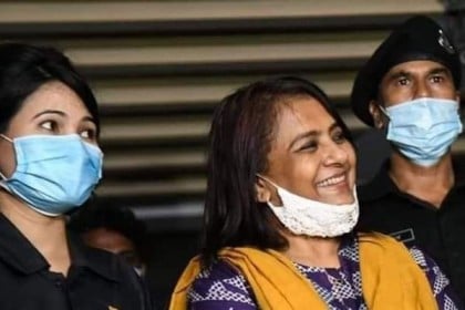 হেলেনা জাহাঙ্গীরকে গুলশান থানায় হস্তান্তর

