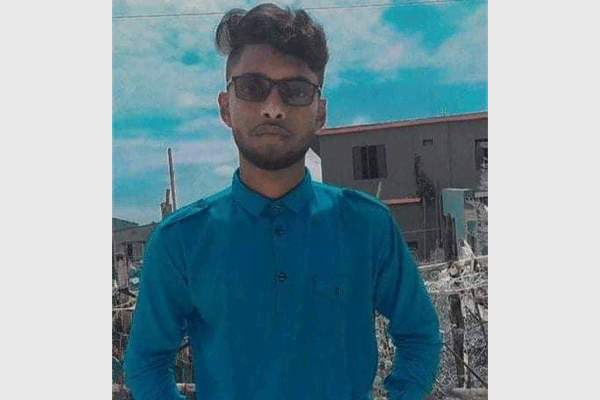 রাঙ্গাবালীতে ফুটবল খেলার সময় স্কুলছাত্রের মৃত্যু