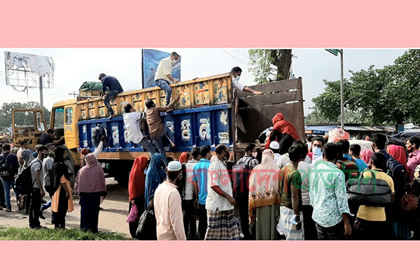 নাটোর থেকে ঢাকামুখী কর্মজীবীদের অমানবিক যাত্রা