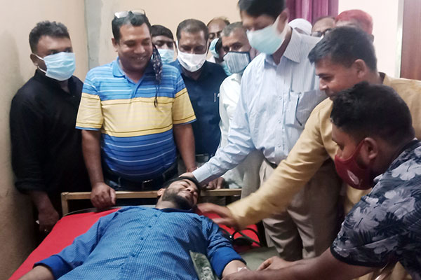 
মাগুরায় জাতীয় শোক দিবস উপলক্ষে কৃষক লীগের রক্ত দান কর্মসূচি