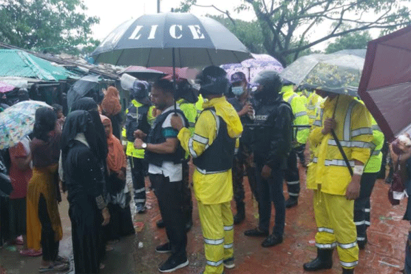 টেকনাফে রোহিঙ্গা ক্যাম্পে এপিবিএন পুলিশের উপর হামলা, ১২ সদস্য আহত 