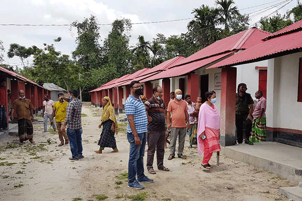 ডিমলায় ৩৮৫ জন হতদরিদ্র মানুষ পেয়েছেন ঘর