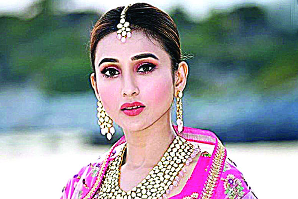 নতুন সিনেমায়