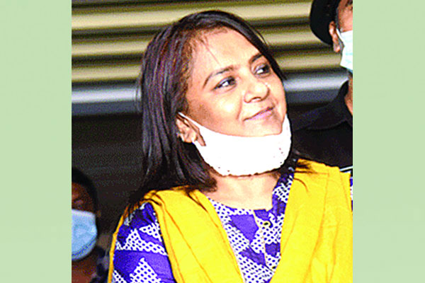 হেলেনার বিপুল সম্পদের সন্ধান