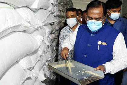 খাদ্য সংগ্রহ ও মজুদ পরিস্থিতি খুবই ভালো : খাদ্যমন্ত্রী