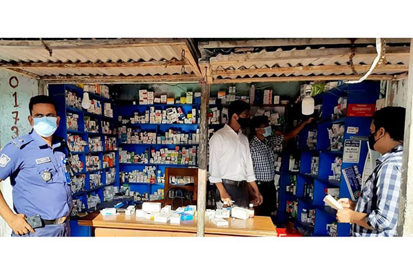 পঞ্চগড়ে ভেজাল ওষুধ বিক্রির বিরুদ্ধে অভিযান