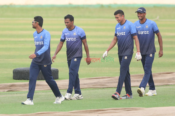 বাংলাদেশ বনাম অস্ট্রেলিয়া: প্রথম টি-টোয়েন্টির আগে বৃষ্টির সম্ভাবনা