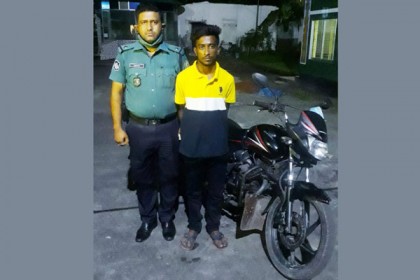 বরিশাল সিটি কর্মকর্তার চুরি যাওয়া মোটরসাইকেল উদ্ধার, চোর গ্রেফতার
