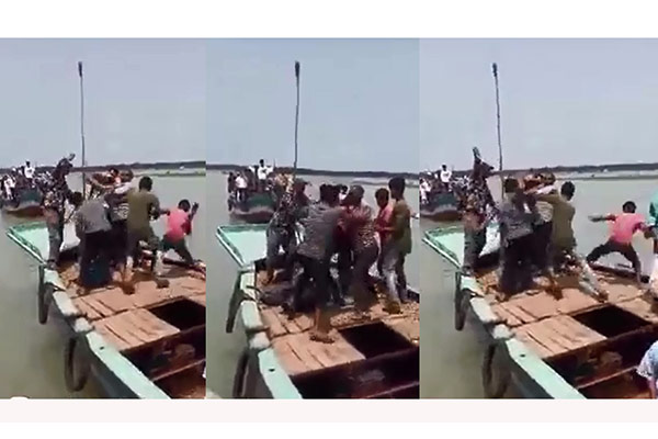এবার মীরগঞ্জ খেয়াঘাটে দু’জনকে বেদম মারধরের ভিডিও ভাইরাল, ব্যবস্থা নিচ্ছে প্রশাসন