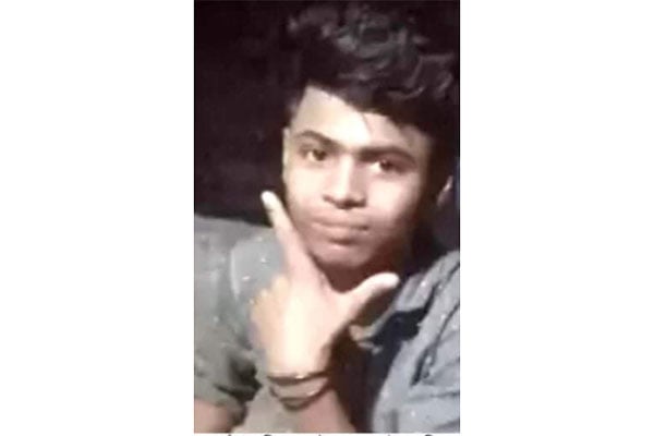 টেকনাফে স্কুলছাত্রীকে ধর্ষণের অভিযোগে আটক ১