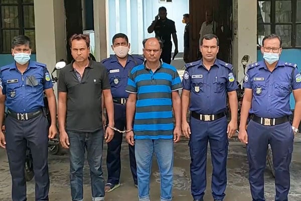 জামালপুরে ভুয়া পুলিশ পরিচয়ে চাঁদাবাজি, গ্রেফতার ২