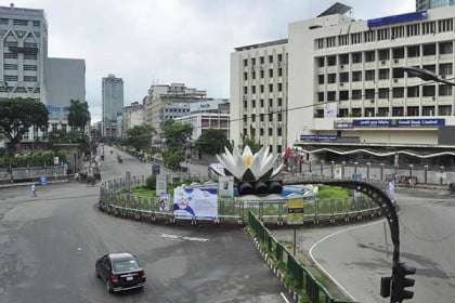 টিকা না নিয়ে ঘোরাফেরা করলে শাস্তি