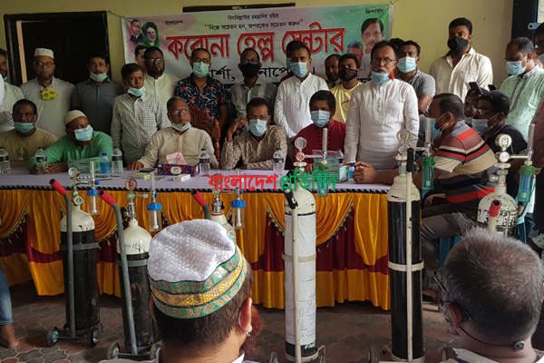 বেনাপোলে বিএনপির করোনা হেল্পলাইনের উদ্ধোধন 