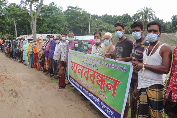 ঝিনাইদহে ফসলি জমির পাশে ইটভাটা বন্ধের দাবি