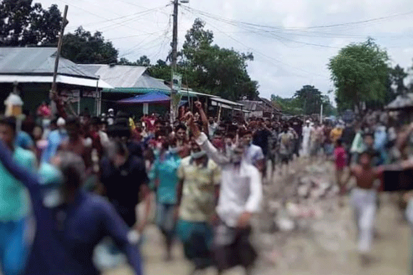 
লকডাউন কার্যকরে জরিমানা করায় ব্যবসায়ীদের হামলা, বিজিবি-পুলিশসহ আহত ৪ 
