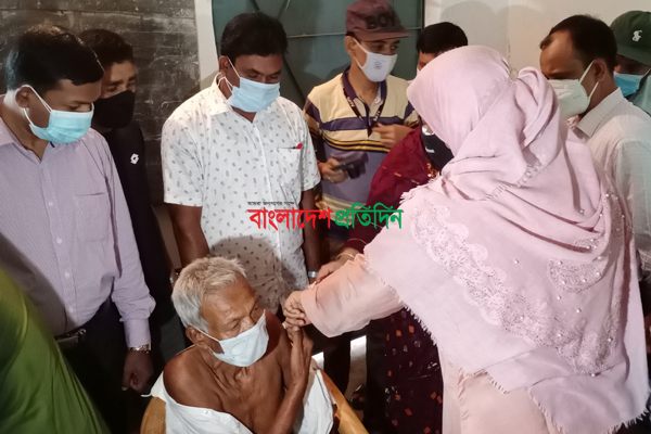 ঝিনাইদহে গণটিকাদান শুরু