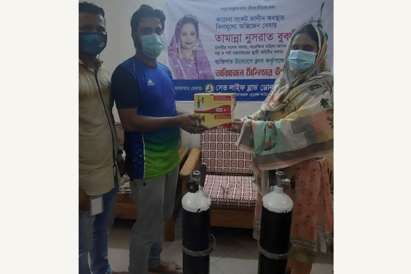 নরসিংদীতে বিনামূল্যে অক্সিজেন সেবা চালু এমপি বুবলীর 

