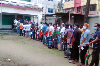 মাগুরায় করোনা প্রতিরোধে গণটিকা কার্যক্রম শুরু