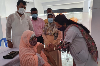 সিদ্ধিরগঞ্জে ওয়ার্ডে ওয়ার্ডে গণটিকা কার্যক্রম শুরু