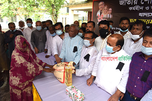 গোপালগঞ্জে ১০ হাজার পরিবারকে শেখ রাসেল ক্রীড়া চক্রের সহায়তা