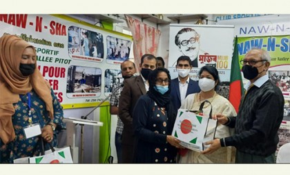 শোকের মাস আগস্টে দুস্থদের মাঝে খাদ্যসামগ্রী বিতরণ