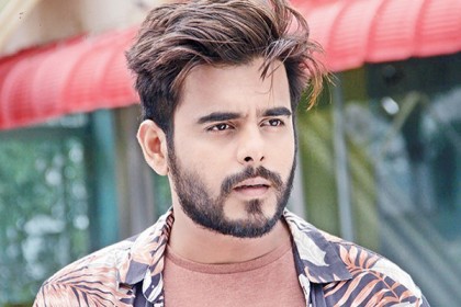 আইনি ব্যবস্থা নিতে যাচ্ছেন সিয়াম আহমেদ