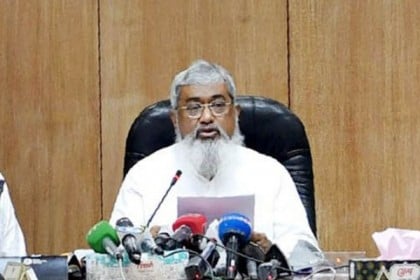 অর্ধেক বাস কীভাবে চলবে, ঠিক করবে স্থানীয় প্রশাসন: মন্ত্রিপরিষদ সচিব