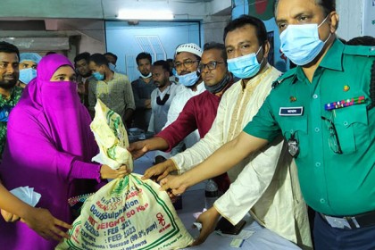 করোনায় ক্ষতিগ্রস্ত ৫ শতাধিক শিক্ষক-শিক্ষিকার মাঝে খাদ্যসামগ্রী বিতরণ