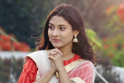 ‘সেঞ্চুরি’ করে মেহজাবীনের রেকর্ড!