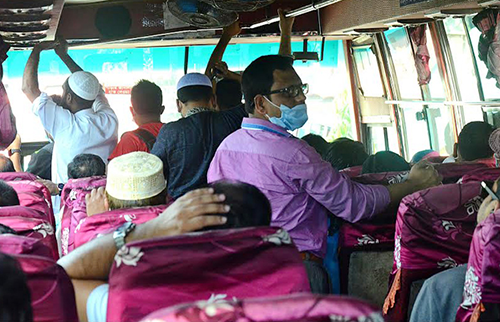 আসন সংখ্যার বাইরে দাঁড়িয়ে যাত্রী নেওয়া যাবে না গণপরিবহনে