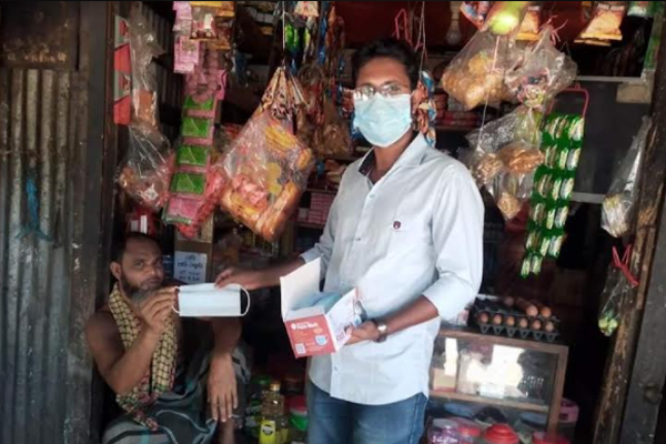 পটুয়াখালীতে ৫০ হাজার মাস্ক বিতরণ করছে কমিউনিস্ট পার্টি