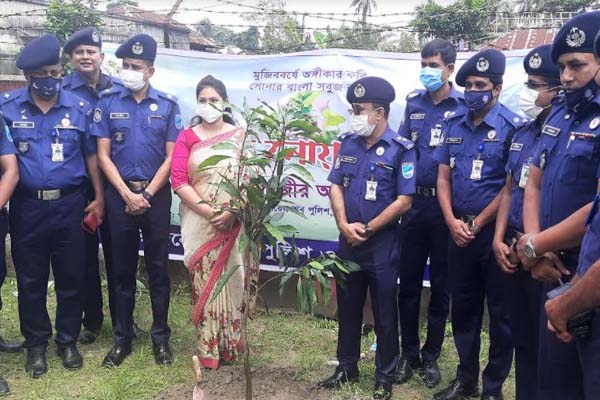 জাতীয় শোক দিবস উপলক্ষে শরীয়তপুর বৃক্ষরোপণ কর্মসূচি