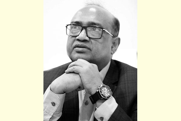 অভিযানে কেউ বেশ্যা কেউ রাতের বাদশাহ