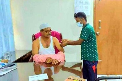 রাজশাহীতে দুই টিকাকাণ্ডে ব্যবস্থা নিচ্ছে স্বাস্থ্য বিভাগ

