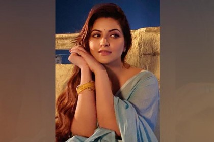 পরীমণির জীবনযাপন নিয়ে কদর্য মন্তব্যের শেষ নেই : আনন্দবাজার