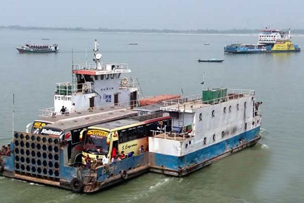 পাটুরিয়া-দৌলতদিয়া নৌরুটে বেড়েছে ফেরি, কমেছে ভোগান্তি 