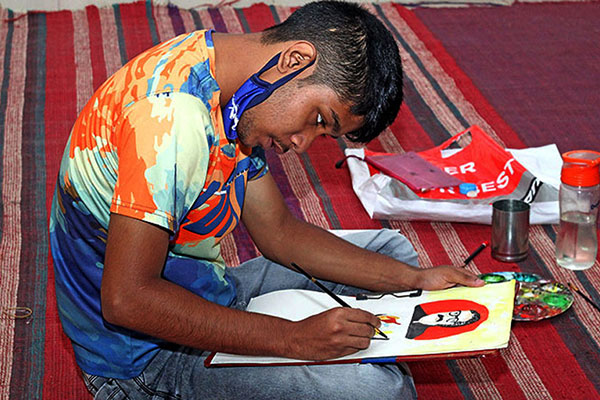 দিনাজপুরে শিশুদের চিত্রাংকন ও
রচনা প্রতিযোগিতা
