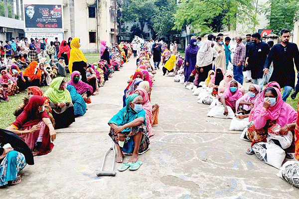 জাতীয় শোক দিবসে জামালপুরে খাদ্য সহায়তা 
