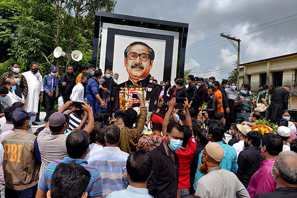 মুন্সীগঞ্জে যথাযোগ্য মর্যাদায় শোক দিবস পালন