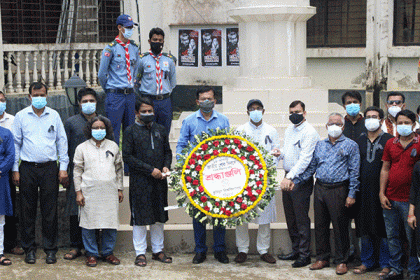 'বঙ্গবন্ধুর মৃত্যুতে বাংলাদেশ অন্ধকারে নিমজ্জিত হয়েছিল'