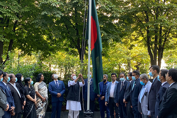 প্যারিসে জাতীয় শোক দিবস পালিত
